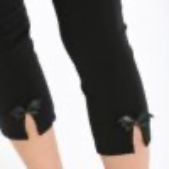 Hell Bunny Full Moon Bat Capris Pedal Pushers Large - Picture 8 of 8